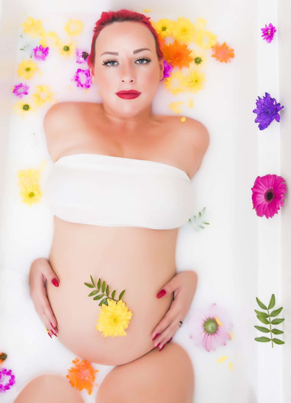 Pregnancy milk bath photography with Toni 14